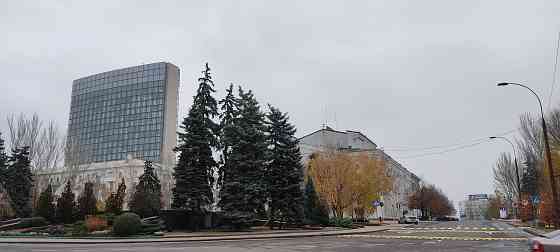 Сдам 46 м2 на бульваре Пушкина. Отдельный вход. Ремонт. Парковка. Донецк