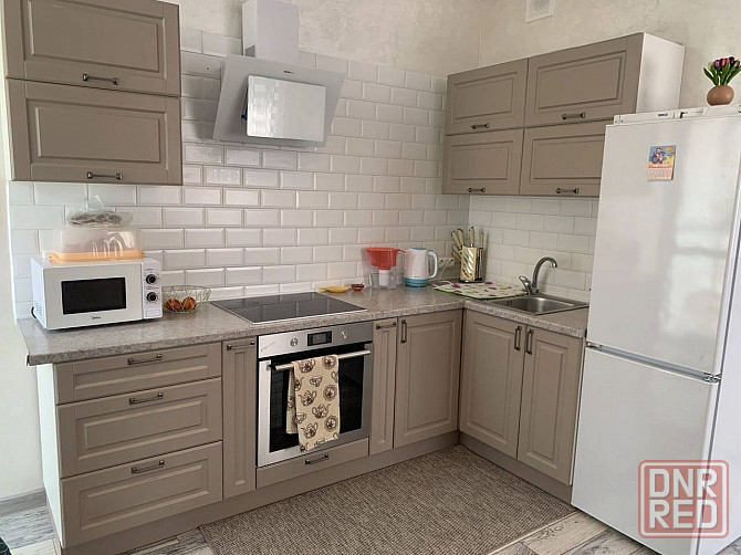 Сдается светлая, просторная квартира с ремонтом, Буденовский район, мкр Донской. Донецк - изображение 4