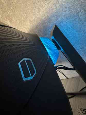 Монитор Samsung Odyssey G7 27дюймов 240гц. Донецк