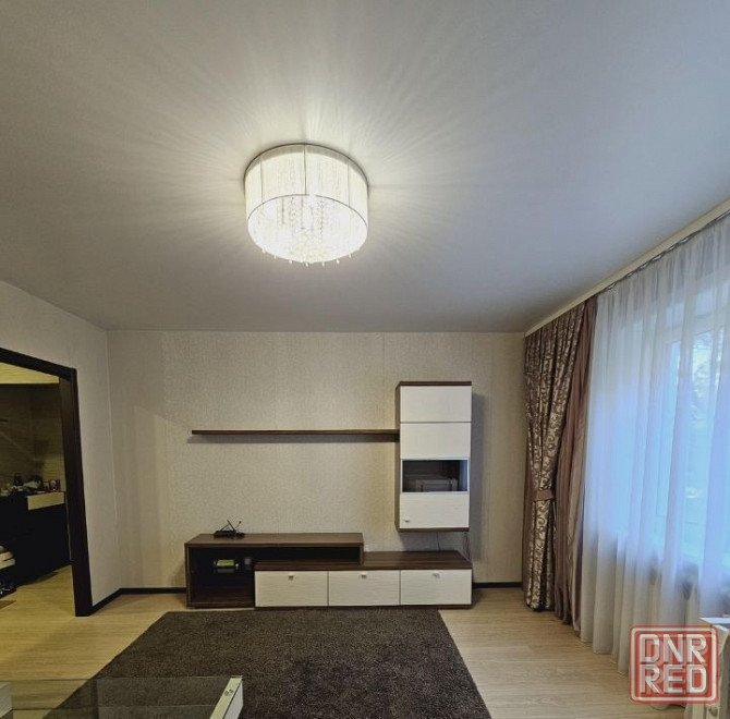 Сдаю 2 комн. квартиру в Будённовском районе Донецк - изображение 1