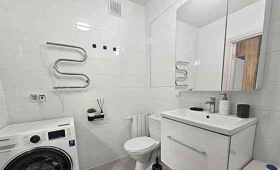 Сдаю двухкомнатную квартиру в Ворошиловском районе Донецка. Ориентир: ул. Набережная. Донецк