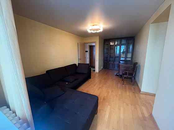 Сдается на длительный срок светлая двухкомнатная квартира с хорошим ремонтом в Калининском районе (п Донецк