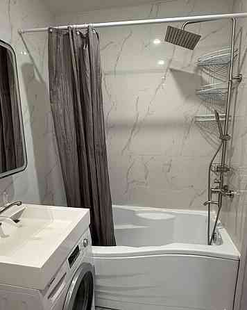 Сдаю двухкомнатную квартиру-студию 56.0 м² этаж 3 город Донецк, Ленинский район, ориентир Цирк Донецк