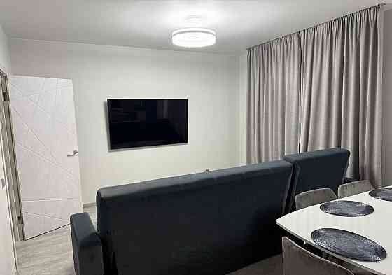 Сдаю двухкомнатную квартиру-студию 56.0 м² этаж 3 город Донецк, Ленинский район, ориентир Цирк Донецк