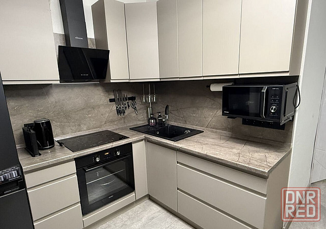 Сдаю двухкомнатную квартиру-студию 56.0 м² этаж 3 город Донецк, Ленинский район, ориентир Цирк Донецк - изображение 2