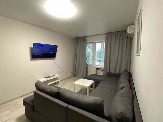 Сдается: Двухкомнатная квартира Этаж: 2/5 Район: Будённовский Донецк