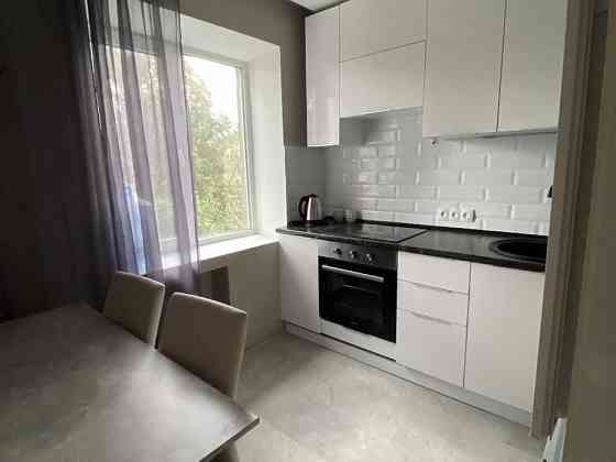 Сдается: Двухкомнатная квартира Этаж: 2/5 Район: Будённовский Донецк