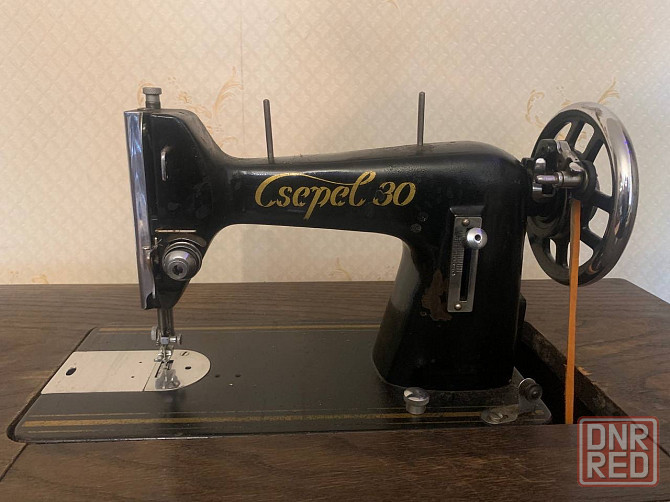 Продам швейную машинку Csepel 30 Донецк - изображение 1