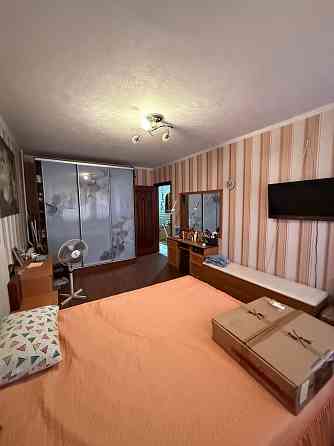 Продаётся 3-х к. кв., ул. Ельницкая , рядом школа 139 и больница 9 Донецк