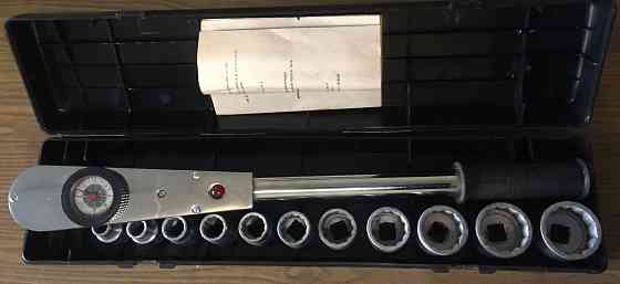 Динамометрический торсионный ключ с световой индикацией, Польша. Донецк