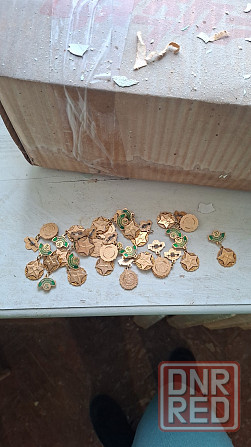 Продам значки ссср Донецк - изображение 2