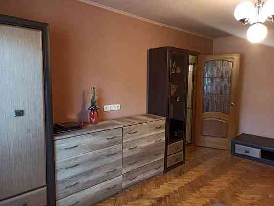 Сдаётся: 2х комнатная квартира Район: Кировский, Текстильщик Ориентир: Обжора Донецк