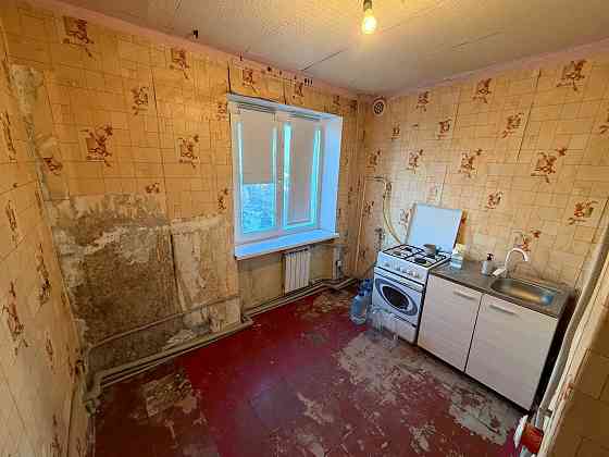 Продам 2-х комн. кв., 9/9 эт., 54 м.кв. - Макеевка-центр, м-н Центральный Макеевка