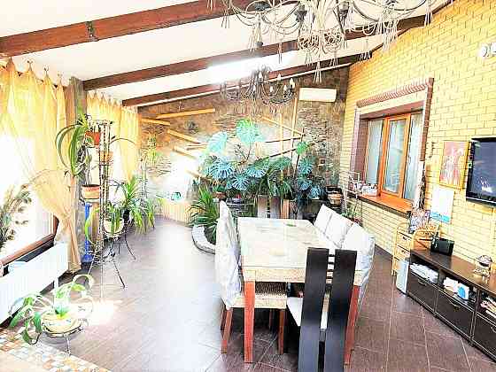 Дом 280 м2, ул. Часов-Ярская, отличное состояние. 9 соток земли. Донецк