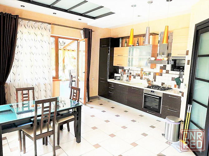 Дом 280 м2, ул. Часов-Ярская, отличное состояние. 9 соток земли. Донецк - изображение 1