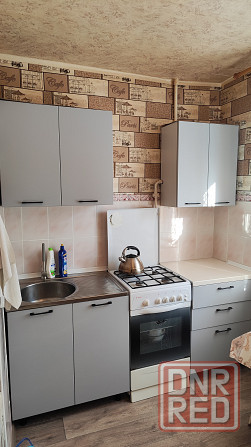 Сдам 1к кв в Калининском районе.Ул.Кадиевская.Пересечение Мира/Шахтостроителей.Этаж 1/9.Вода есть.ан Донецк - изображение 1