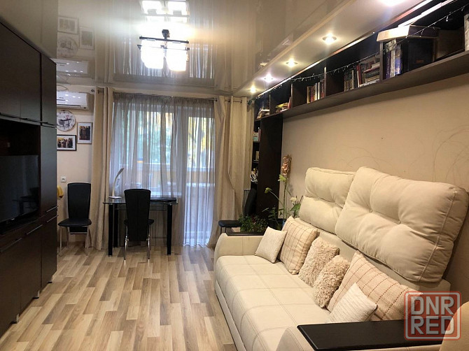 Квартира расположена в сталинском доме, в самом центре города Донецк - изображение 1