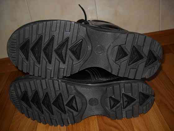 Берцы , кожаные 42 размер. Донецк