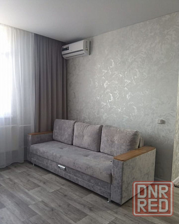 сдаю однокомнатную квартиру 46.0 м² этаж 7/9, город Донецк, Калининский район, Бульвар Шахтостроител Донецк - изображение 1
