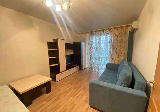 Сдаю однокомнатную квартиру 37.0 м² этаж 5/11 город Ворошиловский район Донецк