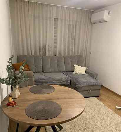 Сдается:Однокомнатная квартира Этаж: 3/5 Район:Киевский Площадь квартиры:35м² Донецк