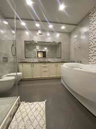 Сдаётся шикарная 3кв.вВорошиловском районе на переулке Орешкова Донецк