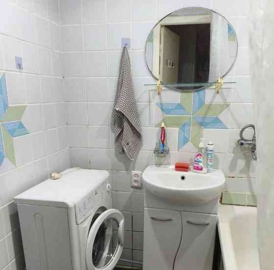 Сдаю трехкомнатную квартиру 63 м² этаж 4/9. город Донецк, Будённовский район, ул. Независимости. Донецк