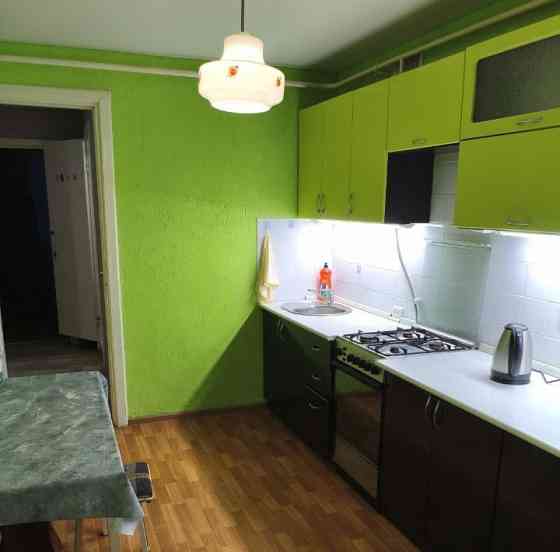 Сдаю трехкомнатную квартиру 63 м² этаж 4/9. город Донецк, Будённовский район, ул. Независимости. Донецк