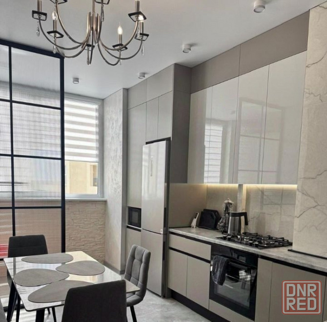 Сдаю однокомнатную квартиру 40.0 м² этаж 7/9 город Донецк, Ворошиловский район, Донецк - изображение 3