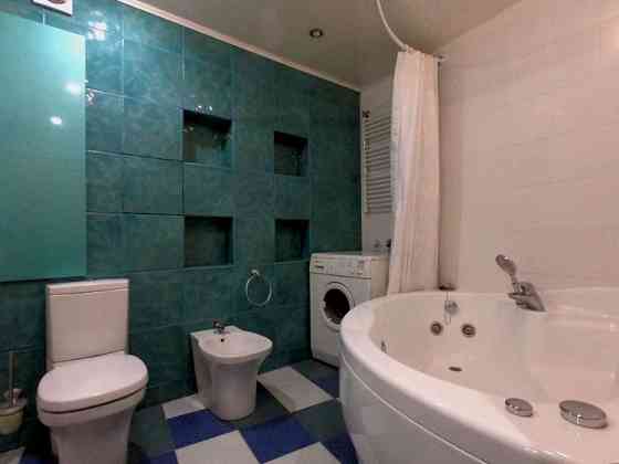 Сдам роскошную трёхкомнатную квартиру в Калининском районе Донецка Донецк