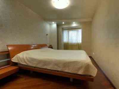 Сдам роскошную трёхкомнатную квартиру в Калининском районе Донецка Донецк