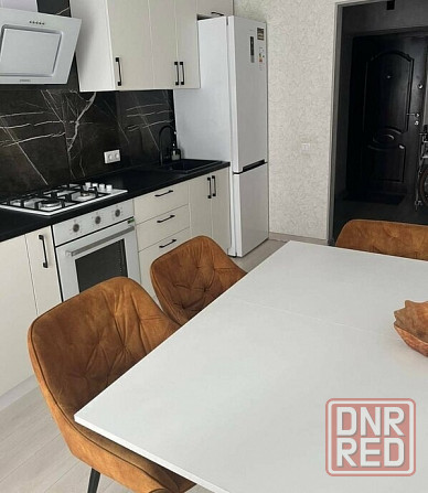 Сдаю однокомнатную квартиру 40.0 м² этаж 6 город Донецк, Ворошиловский район, Донецк - изображение 2