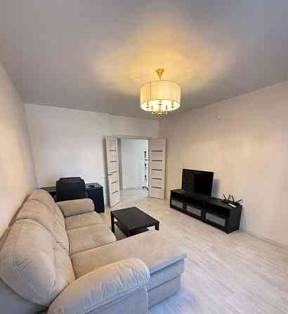 Сдам двухкомнатную квартиру в Ворошиловском районе Донецка по ул. Артема. Этаж: 5/9 Донецк