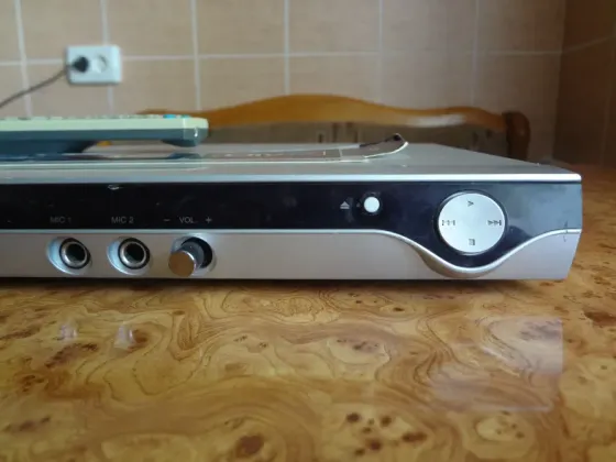DVD плеер LG DGK 778 с караоке Луганск