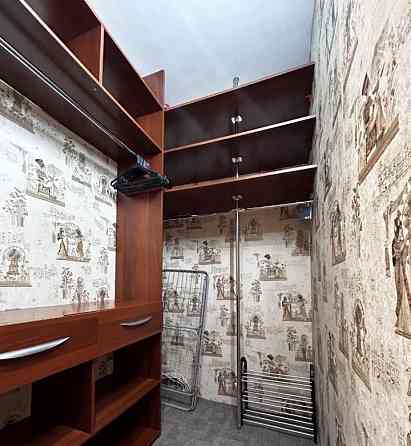 Сдам однокомнатную квартиру в Буденовском районе с неплохим ремонтом, просторные комнаты и большая л Донецк