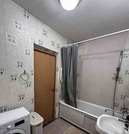 Сдам однокомнатную квартиру в Буденовском районе с неплохим ремонтом, просторные комнаты и большая л Донецк