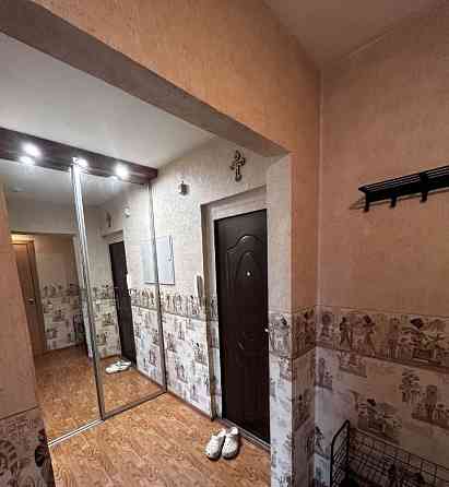 Сдам однокомнатную квартиру в Буденовском районе с неплохим ремонтом, просторные комнаты и большая л Донецк