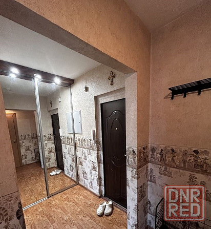 Сдам однокомнатную квартиру в Буденовском районе с неплохим ремонтом, просторные комнаты и большая л Донецк - изображение 6