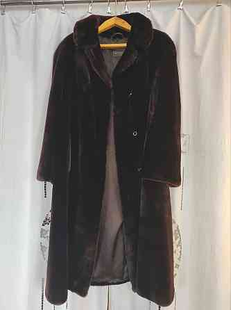 Продам мутоновую шубу Донецк