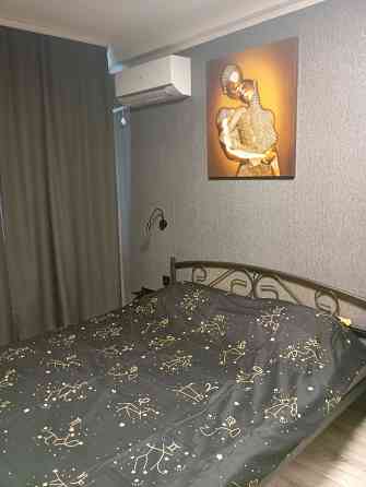 Посуточно стильная однушка Донецк