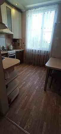 Продается просторная 2-х комнатная сталинка, ул. Депутатская Макеевка