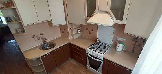 Продается просторная 2-х комнатная сталинка, ул. Депутатская Макеевка