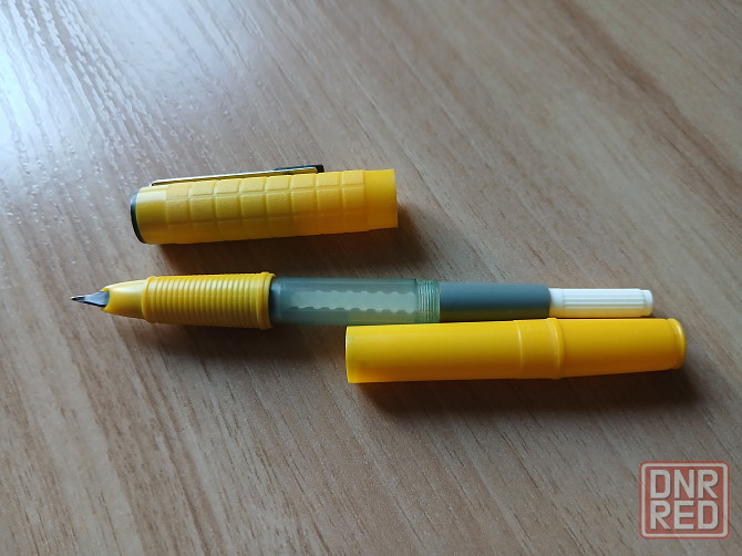 Перьевая ручка в футляре, заправляется чернилами Донецк - изображение 3