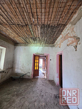 Продм дом с гаражем в Ленинском районе ул.Алексея Толстого Донецк - изображение 6