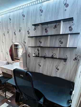 Район: Ленинский Ориентир: Солнечный Опрятная двухкомнатная квартира, находится на 3 этаже 5-ти этаж Донецк