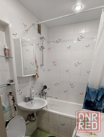 Район: Ленинский Ориентир: Солнечный Опрятная двухкомнатная квартира, находится на 3 этаже 5-ти этаж Донецк - изображение 4