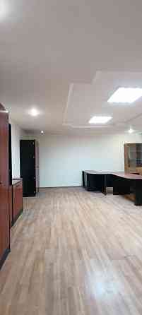 Сдам офис 350 м² в Калининском районе. Кабинетная система Ремонт Мебель Накопительный бак. Парковка Донецк