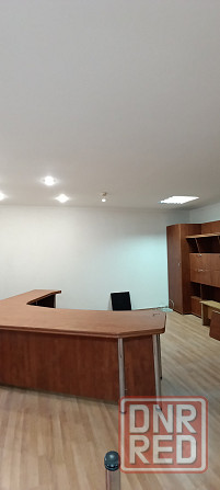 Сдам офис 350 м² в Калининском районе. Кабинетная система Ремонт Мебель Накопительный бак. Парковка Донецк - изображение 4