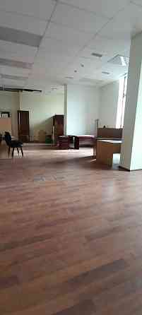 Сдам в Ворошиловском р-не 168 м² под Детский центр, под Офис. Отдельный вход. Ремонт. Парковка. Донецк