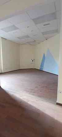 Сдам в Ворошиловском р-не 168 м² под Детский центр, под Офис. Отдельный вход. Ремонт. Парковка. Донецк